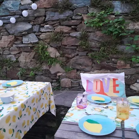 Casa Di Lui E Luise - Yoga - Ayurveda - Kraeuter - Bed & Breakfast Falmenta